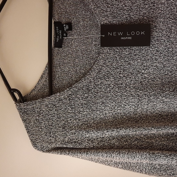 NWT, New Look Plus-Size Zip Hem Mini Boucle Top - Picture 5 of 13